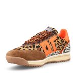 Back 70 Ladies Jogger L61 Laced Trainer in Leopard